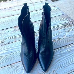 Black Leather Jessica Simpson Bootie Wedges with Wood accent - Size 8.5